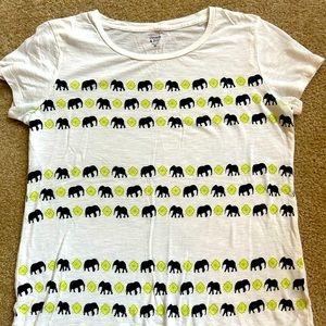 Women’s T-shirt White by Crown & Ivy. size Medium with designer little elephants